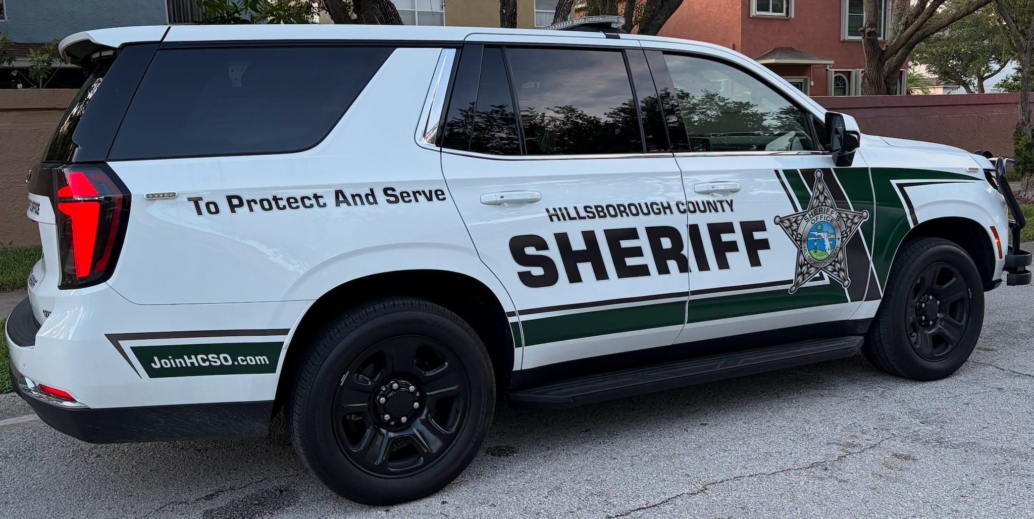 A Hillsborough country sheriff car